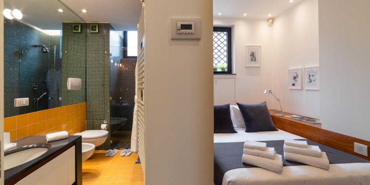 Suite Augustus - Free Parking Genoa Bagian luar foto